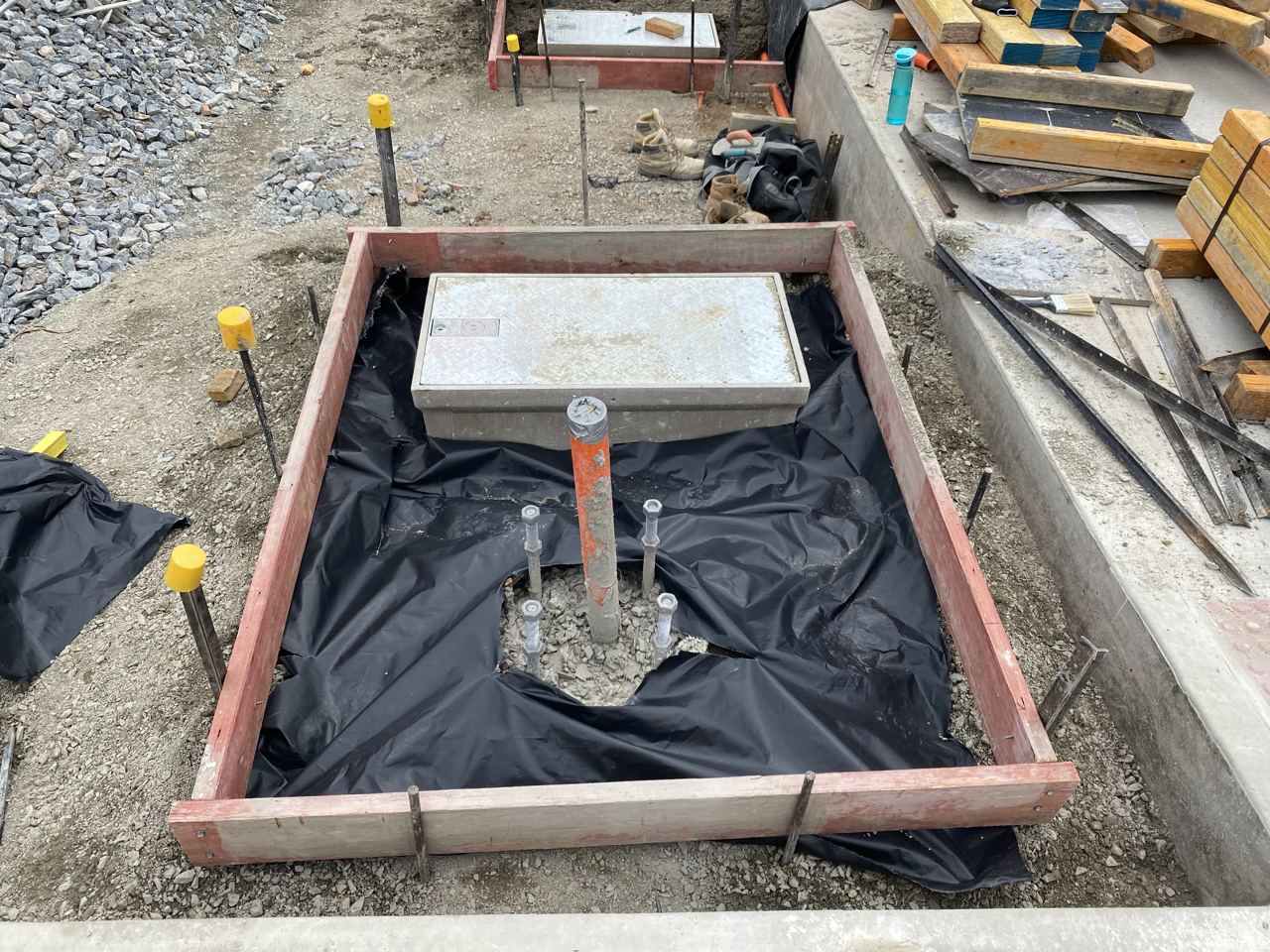 Lighting pole footing formwork